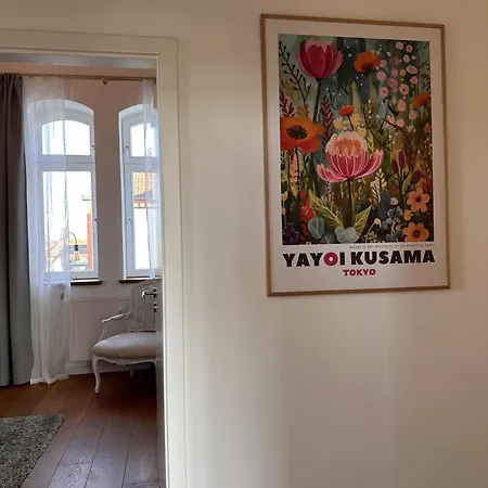 Stilvolle Altbauwohnung Mit Charme