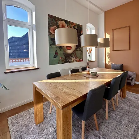 Stilvolle Altbauwohnung Mit Charme Apartmán