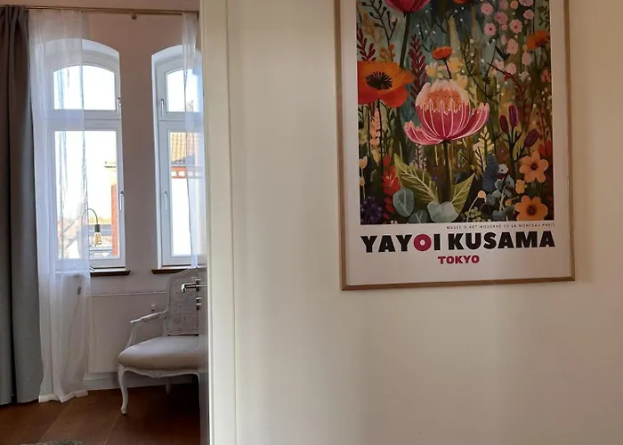 Stilvolle Altbauwohnung Mit Charme