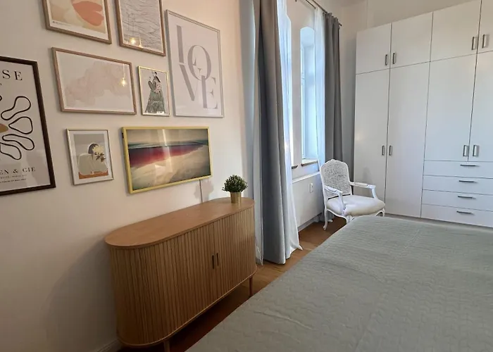 Stilvolle Altbauwohnung Mit Charme