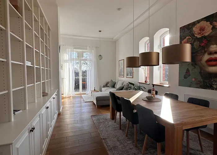 Apartment Stilvolle Altbauwohnung Mit Charme *